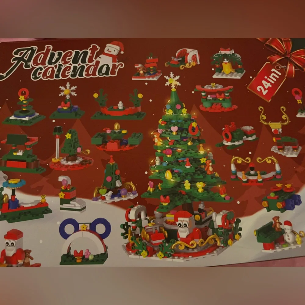 LChristmas Tree Advent Calendar with Decorations - Picture 2 of 3